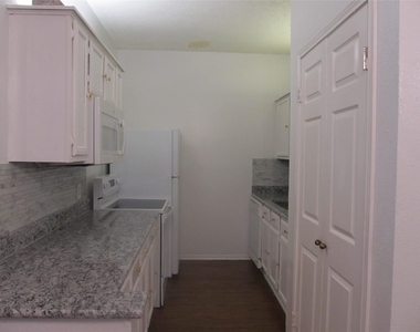 9600 Royal Lane - Photo Thumbnail 4