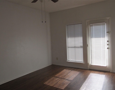 9600 Royal Lane - Photo Thumbnail 19