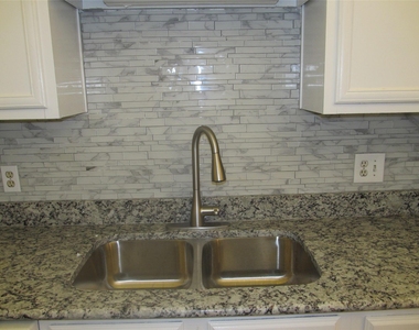 9600 Royal Lane - Photo Thumbnail 12