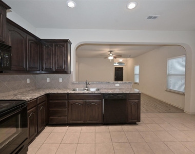 5921 Comanche Peak Drive - Photo Thumbnail 6