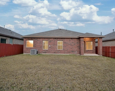 5921 Comanche Peak Drive - Photo Thumbnail 32