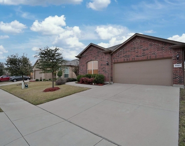 5921 Comanche Peak Drive - Photo Thumbnail 35