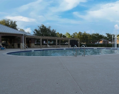 5921 Comanche Peak Drive - Photo Thumbnail 36