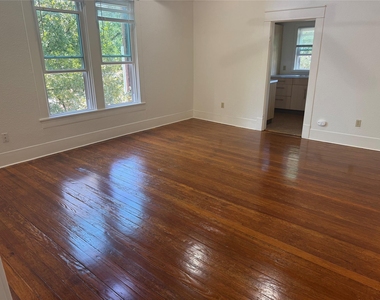 715 W Hickory - Photo Thumbnail 5