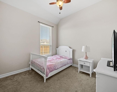 956 Byron Street - Photo Thumbnail 14