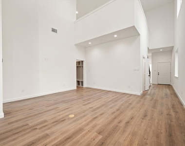 312 Tillery Circle - Photo Thumbnail 7