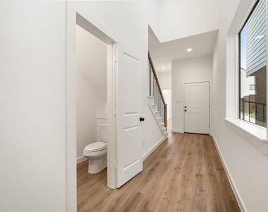 312 Tillery Circle - Photo Thumbnail 4