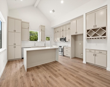312 Tillery Circle - Photo Thumbnail 1