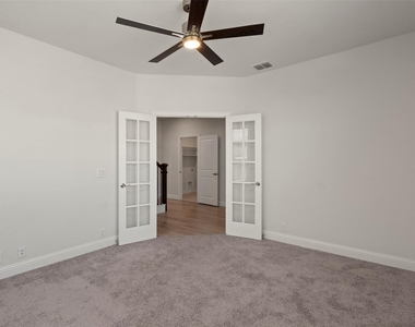3905 Holly Springs Lane - Photo Thumbnail 18