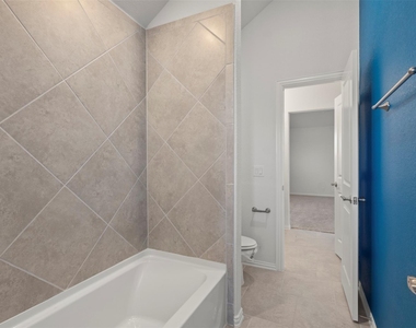 3905 Holly Springs Lane - Photo Thumbnail 28