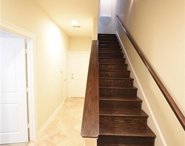 6269 Oram Street - Photo Thumbnail 3