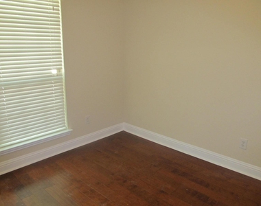 4024 Eric Drive - Photo Thumbnail 16