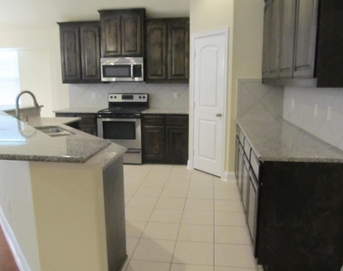 4024 Eric Drive - Photo Thumbnail 3