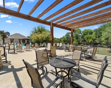 2952 Sheridan Drive - Photo Thumbnail 9