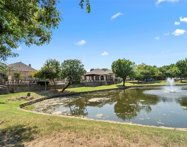 2952 Sheridan Drive - Photo Thumbnail 14