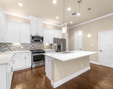 2952 Sheridan Drive - Photo Thumbnail 38