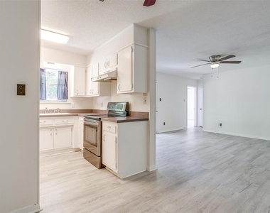 1104 Julie Street - Photo Thumbnail 17