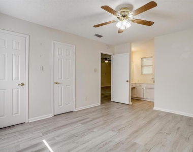 1104 Julie Street - Photo Thumbnail 24
