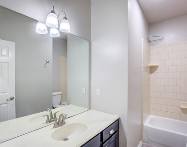 4637 Parkmount Drive - Photo Thumbnail 31