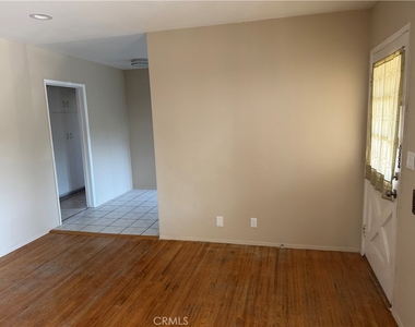 8734 Duarte Avenue - Photo Thumbnail 3