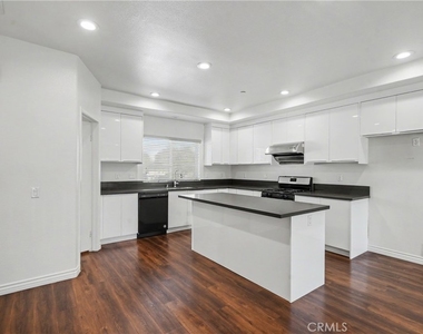 201 N Azusa Avenue - Photo Thumbnail 7