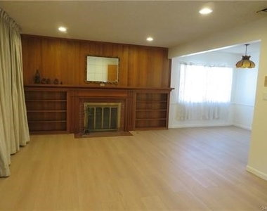 6522 Oak Avenue - Photo Thumbnail 5