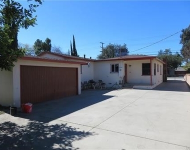 6522 Oak Avenue - Photo Thumbnail 3