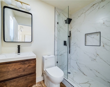 902 S Hope - Photo Thumbnail 18