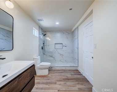902 S Hope - Photo Thumbnail 10