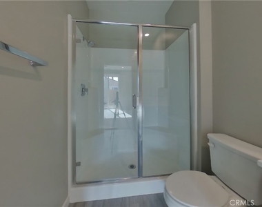 611 Citron Street - Photo Thumbnail 8