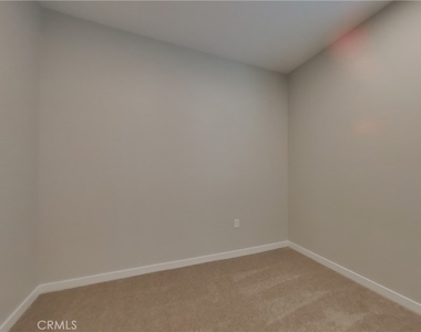 611 Citron Street - Photo Thumbnail 10