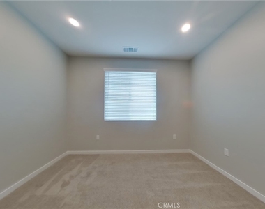 1735 Lorraine Drive - Photo Thumbnail 5