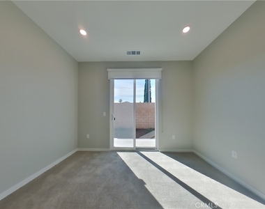 1734 Lorraine Drive - Photo Thumbnail 5