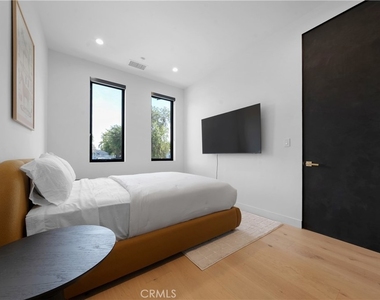 12507 Miranda - Photo Thumbnail 47