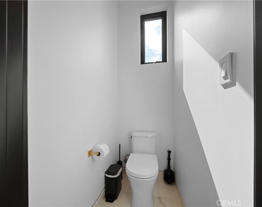 12507 Miranda - Photo Thumbnail 40