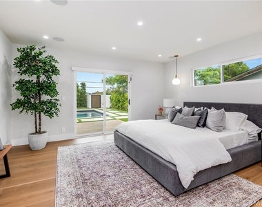 23949 Nomar Street - Photo Thumbnail 31