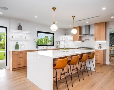 23949 Nomar Street - Photo Thumbnail 12