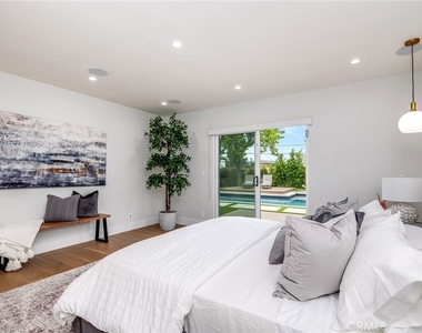 23949 Nomar Street - Photo Thumbnail 32