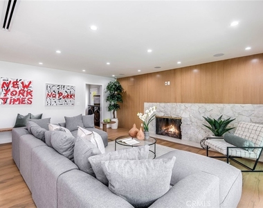 23949 Nomar Street - Photo Thumbnail 15