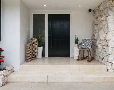23949 Nomar Street - Photo Thumbnail 6