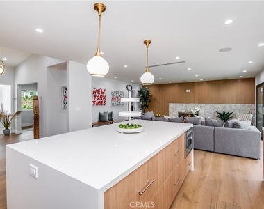 23949 Nomar Street - Photo Thumbnail 13