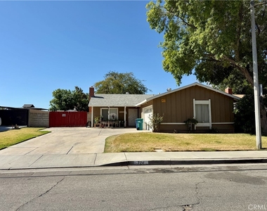 724 E Avenue J4 - Photo Thumbnail 17
