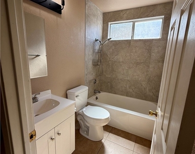 724 E Avenue J4 - Photo Thumbnail 12