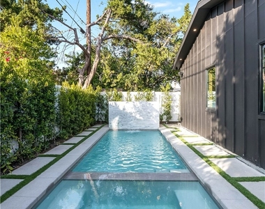 5323 Allott Avenue - Photo Thumbnail 28