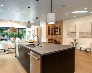 5323 Allott Avenue - Photo Thumbnail 15