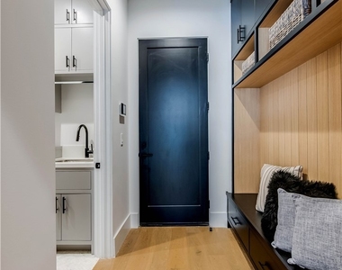 5323 Allott Avenue - Photo Thumbnail 43
