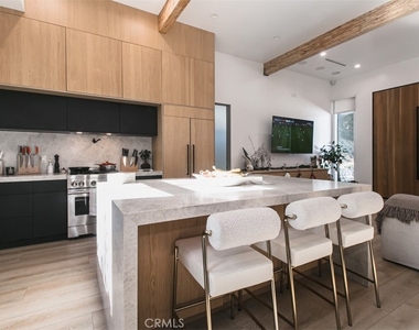 4622 Caritina - Photo Thumbnail 10