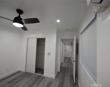 7260 Yolanda Avenue - Photo Thumbnail 11