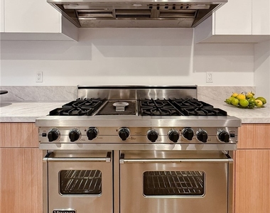 15722 Magnolia - Photo Thumbnail 11