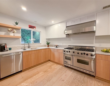 15722 Magnolia - Photo Thumbnail 10